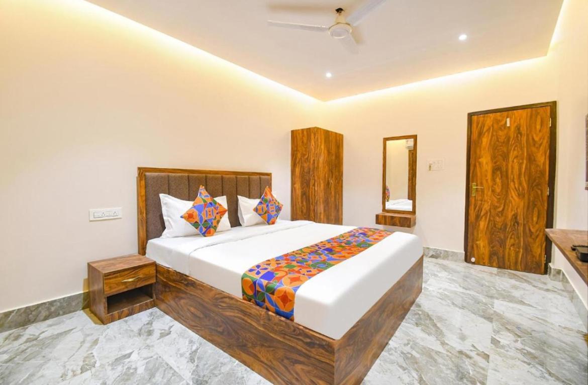 Hotel Whitehouse Ac Family Room Agra  Εξωτερικό φωτογραφία