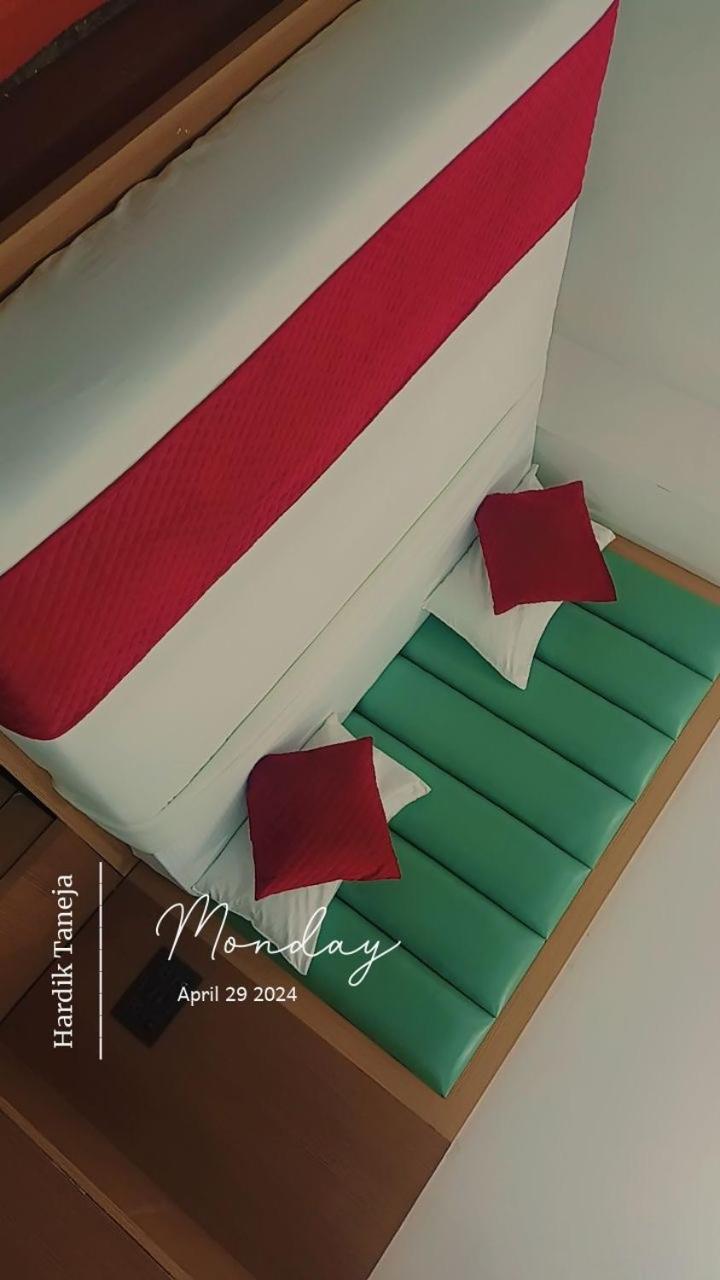 Hotel Whitehouse Ac Family Room Agra  Εξωτερικό φωτογραφία